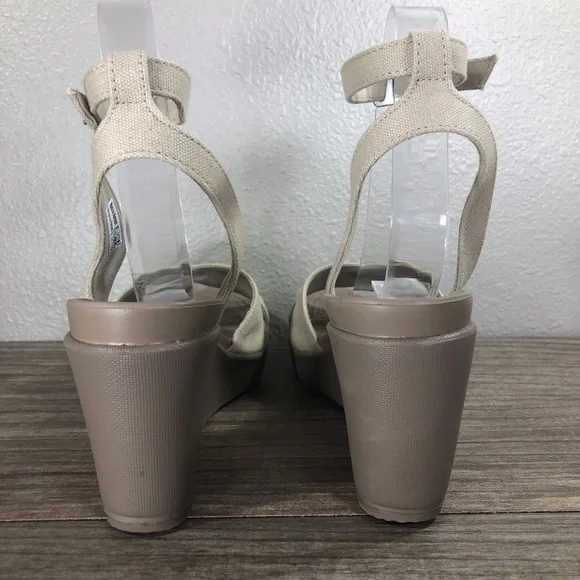 Crocs Leigh II Wedge Sandals sz 9 - Picture 3 of 15